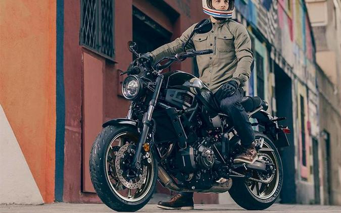 2025 Yamaha XSR 700