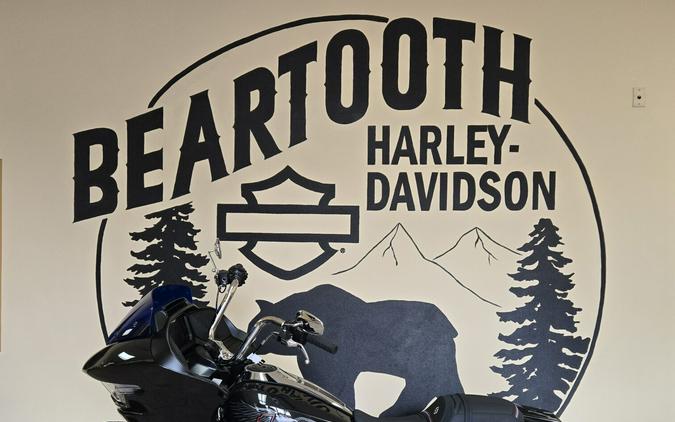2026 Harley-Davidson® Road Glide® Midnight Ember Chrome Trim