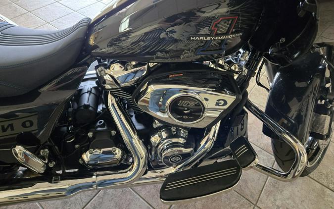 2026 Harley-Davidson® Road Glide® Midnight Ember Chrome Trim
