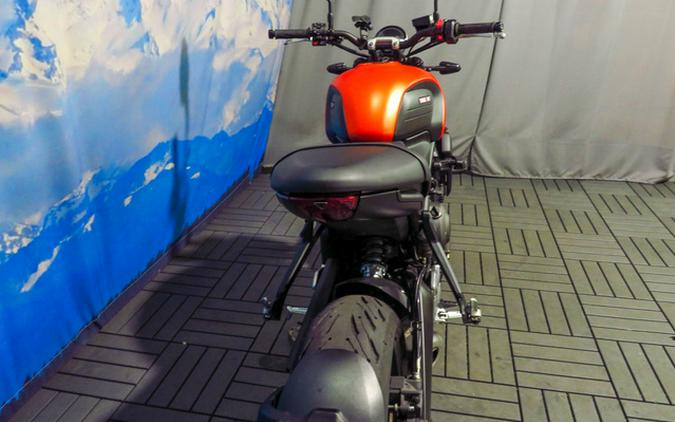 2023 Triumph Trident 660 Matte Baja Orange / Matte Storm Grey