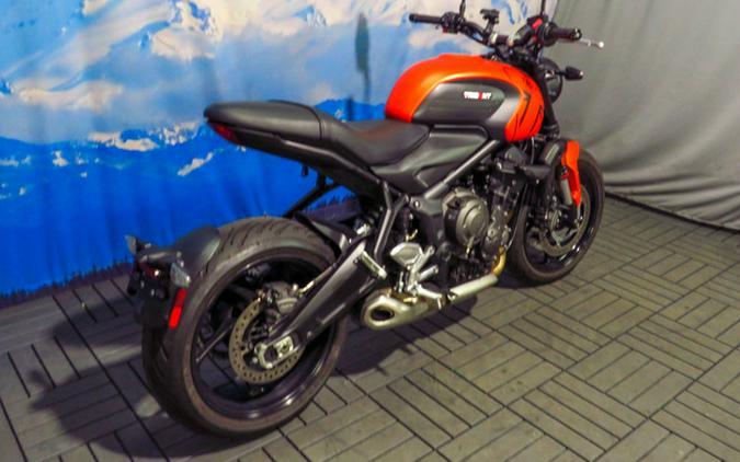 2023 Triumph Trident 660 Matte Baja Orange / Matte Storm Grey