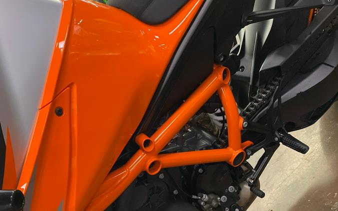 2022 KTM SUPER DUKE R EVO