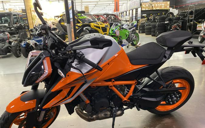 2022 KTM 1290 Super Duke R Evo Review [17 Track + Street Fast Facts]