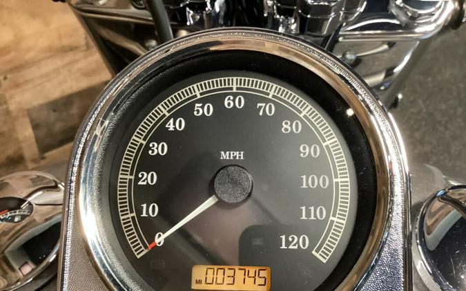 2016 Harley-Davidson Fat Boy Billet Silver/Vivid Black FLSTF