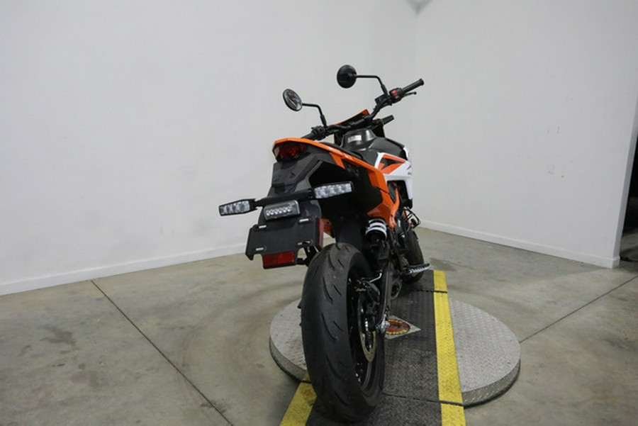 2025 KTM SMC 390 R