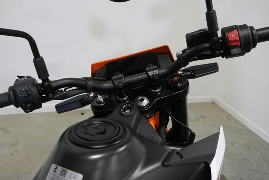 2025 KTM SMC 390 R
