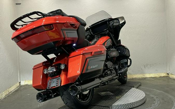 2026 Harley-Davidson® CVO Street Glide Limited Citrus Heat CVO Tri-Tone