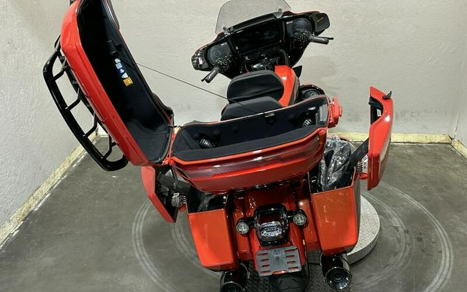 2026 Harley-Davidson® CVO Street Glide Limited Citrus Heat CVO Tri-Tone