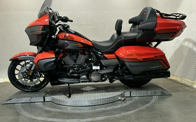 2026 Harley-Davidson® CVO Street Glide Limited Citrus Heat CVO Tri-Tone