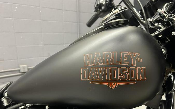 2026 Harley-Davidson® FLHD - Deadwood™