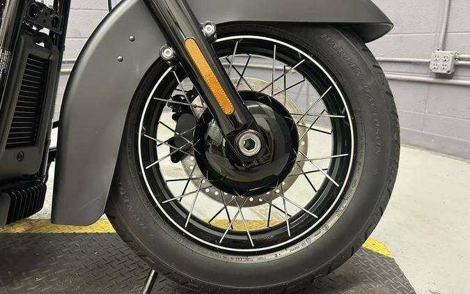 2026 Harley-Davidson® FLHD - Deadwood™