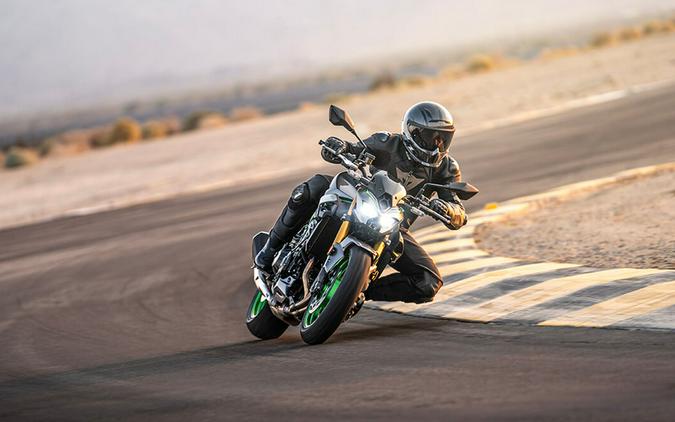 2025 Kawasaki Z900 SE ABS