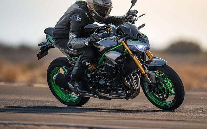 2025 Kawasaki Z900 SE ABS