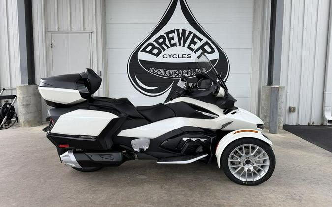 2026 Can-Am® Spyder RT Limited Platine