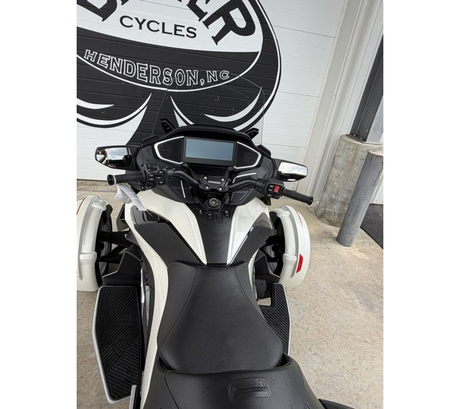 2026 Can-Am® Spyder RT Limited Platine