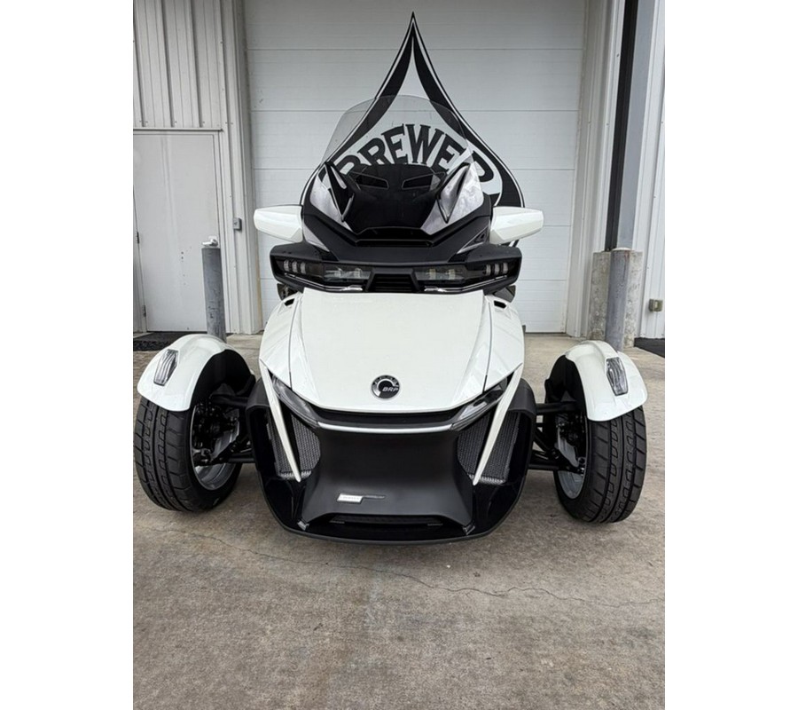 2026 Can-Am® Spyder RT Limited Platine