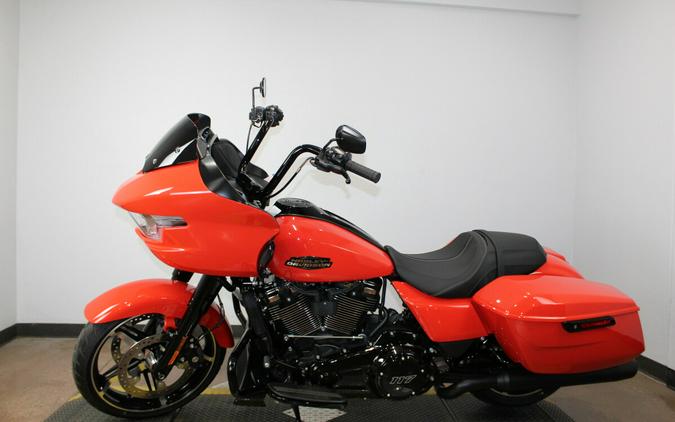 2026 Harley-Davidson® Road Glide® Blood Orange