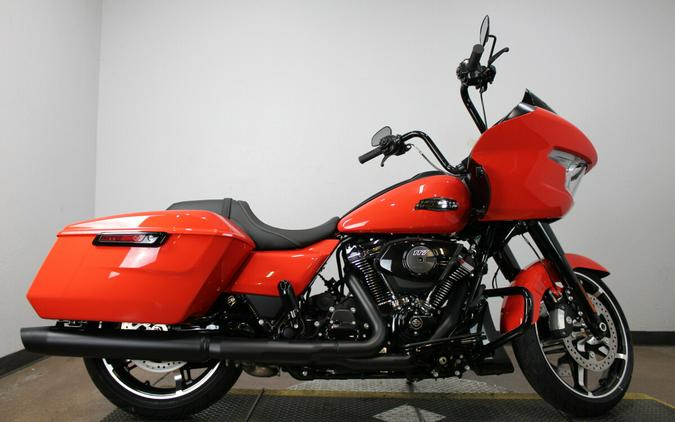 2026 Harley-Davidson® Road Glide® Blood Orange