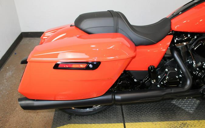 2026 Harley-Davidson® Road Glide® Blood Orange