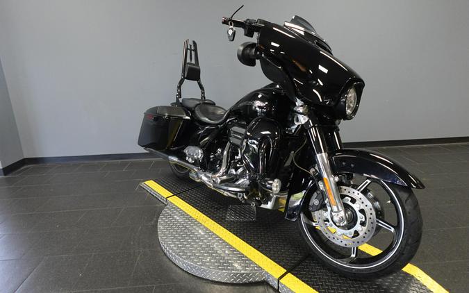 2016 Harley-Davidson CVO Street Glide Carbon Crystal with Phantom Flames