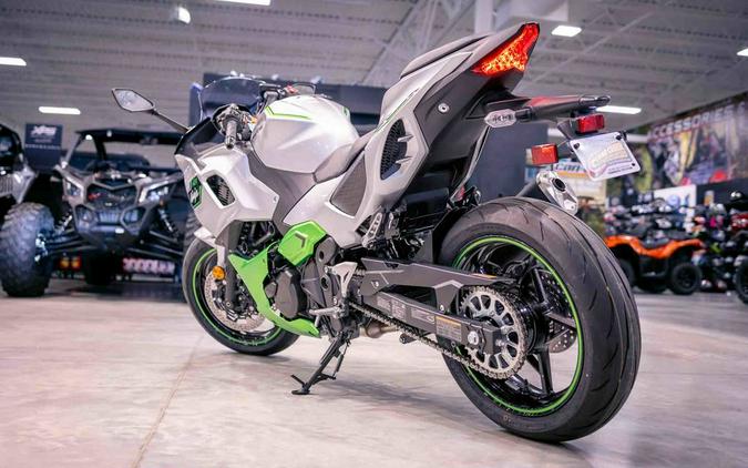 2024 Kawasaki Ninja® 7 Hybrid ABS