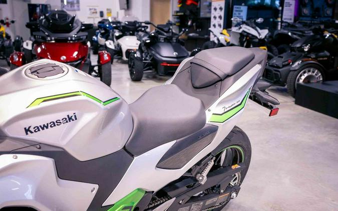 2024 Kawasaki Ninja® 7 Hybrid ABS