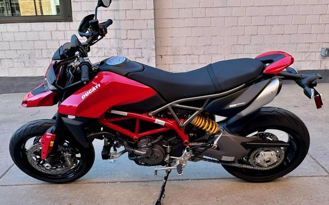 2025 Ducati Hypermotard 950 Ducati Red