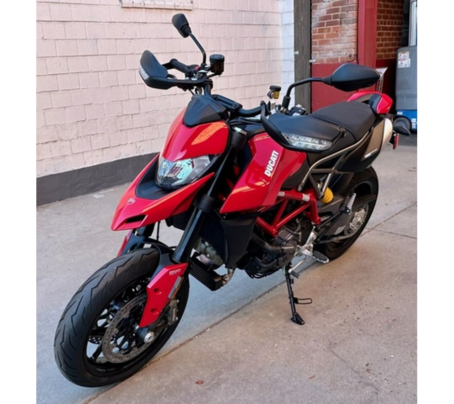 2025 Ducati Hypermotard 950 Ducati Red