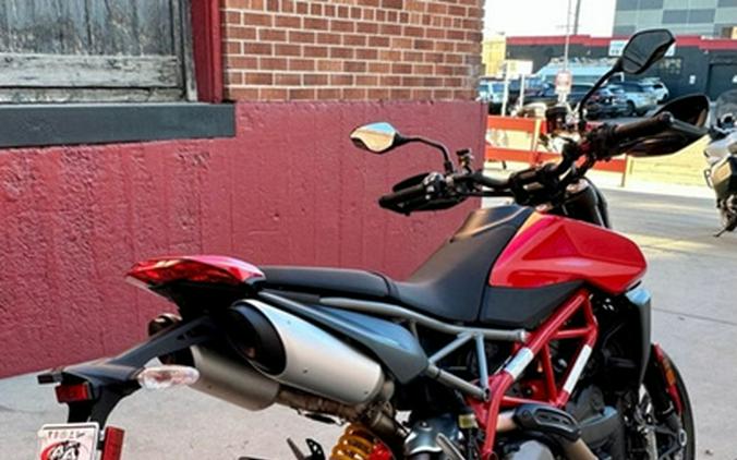 2025 Ducati Hypermotard 950 Ducati Red