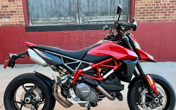 2025 Ducati Hypermotard 950 Ducati Red