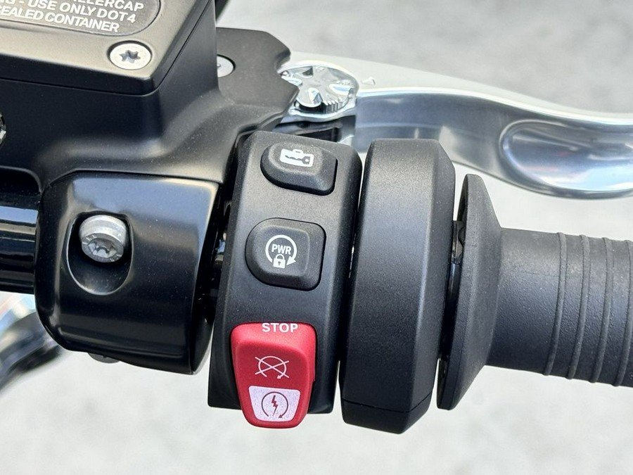 2022 BMW R 18 B Manhattan Metallic Matt