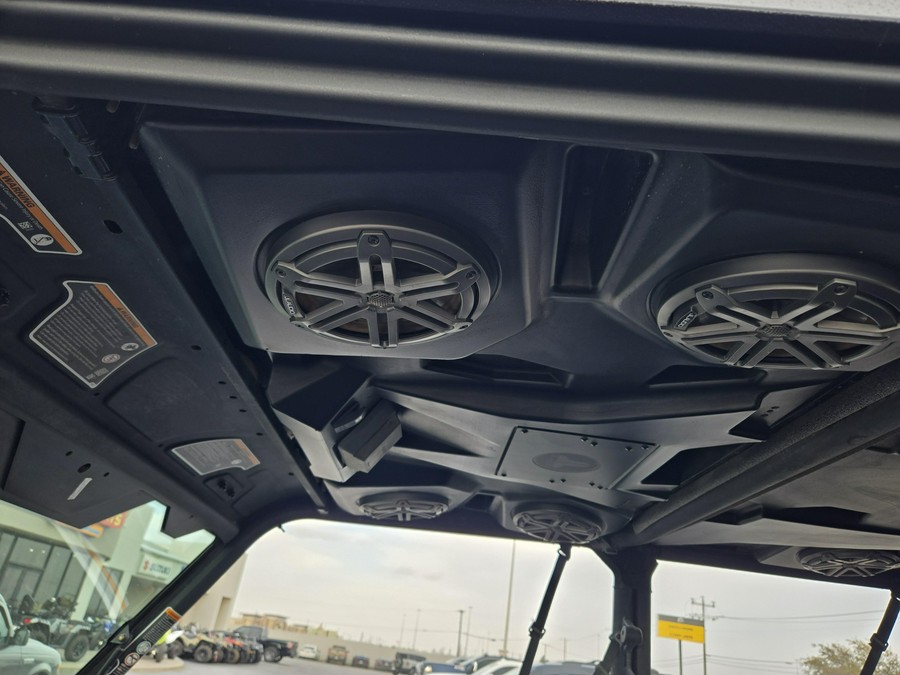 2023 CAN-AM SSV DEF MAX DPS 62 HD9 BK 23 DPS HD9