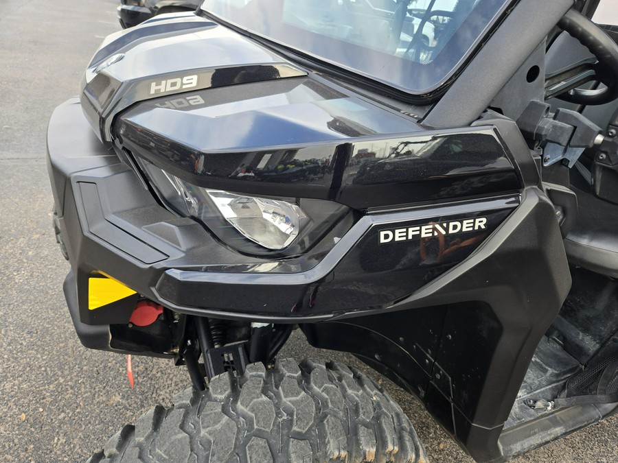 2023 CAN-AM SSV DEF MAX DPS 62 HD9 BK 23 DPS HD9
