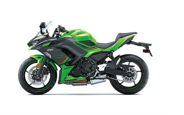 2023 Kawasaki Ninja 650 Review [14 Fast Facts]