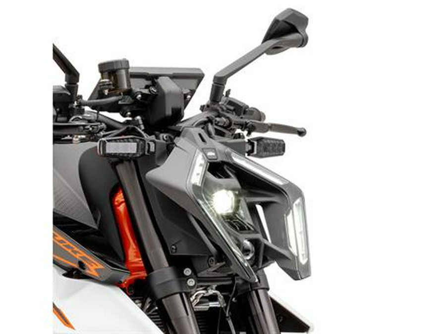 2026 KTM 990 Duke R