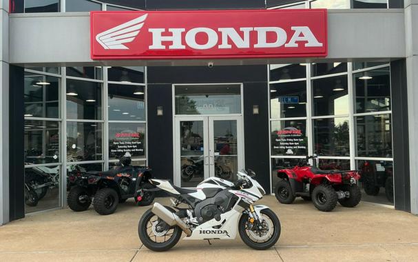 2027 Honda CBR1000RR ABS
