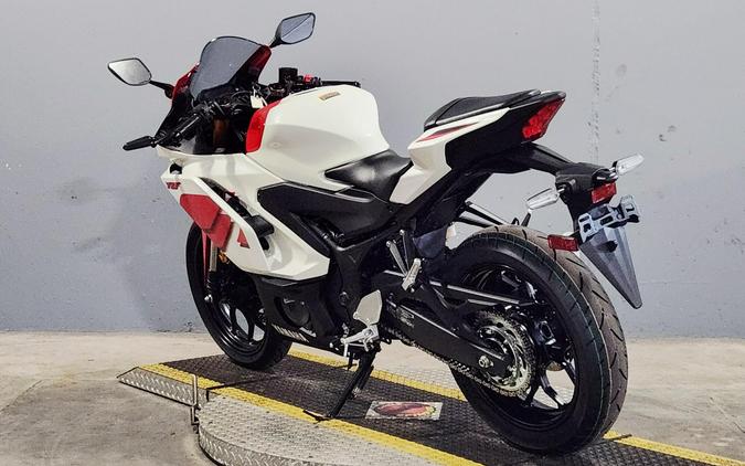 2026 Yamaha YZF-R3 70th Anniversary Edition