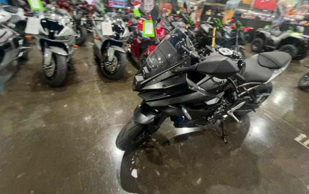 2025 Suzuki GSX-8R