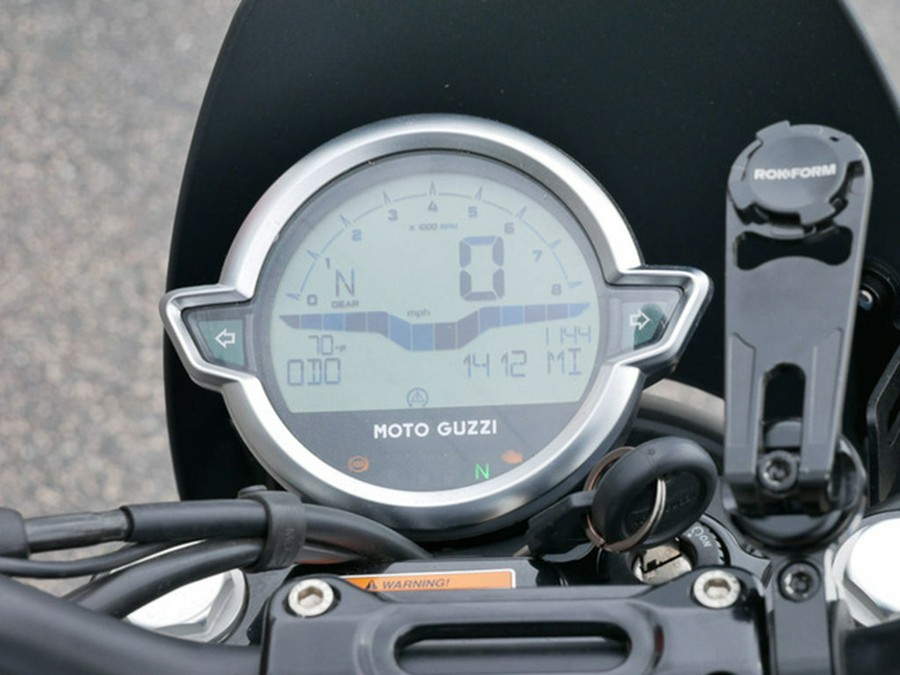 2021 Moto Guzzi V7 Stone E5