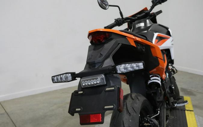 2025 KTM SMC 390 R