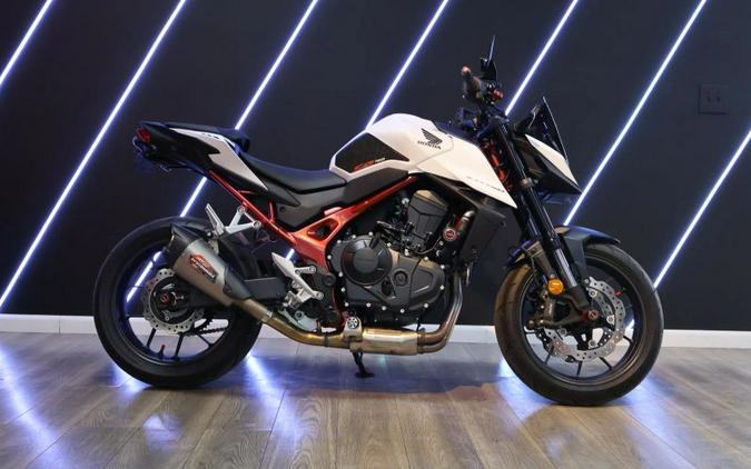 2025 HONDA CB 750 HORNET