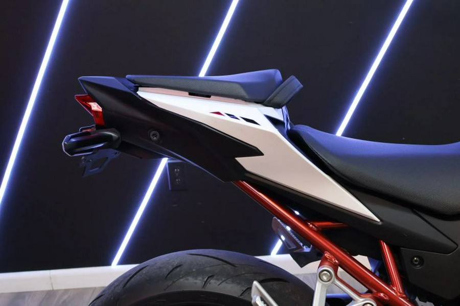 2025 HONDA CB 750 HORNET