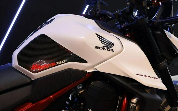 2025 HONDA CB 750 HORNET