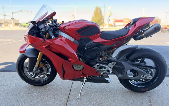 2025 Ducati Panigale V4 S Ducati Red