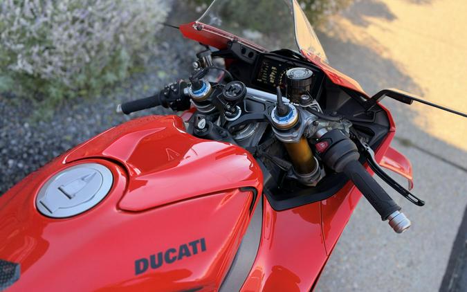 2025 Ducati Panigale V4 S Ducati Red