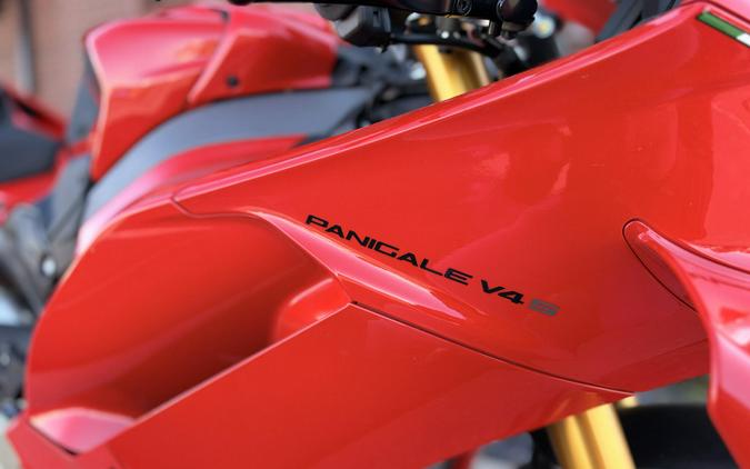 2025 Ducati Panigale V4 S Ducati Red