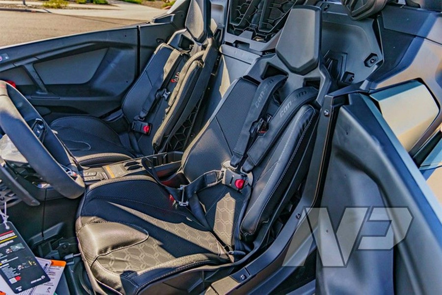 2026 Can-Am Maverick R X rc with Smart-Shox