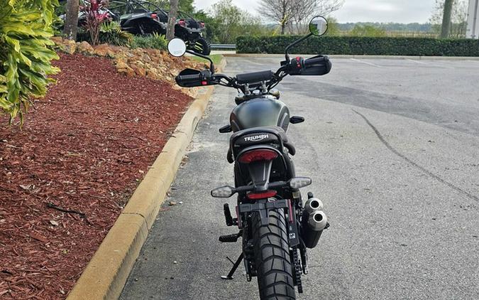 2026 Triumph Scrambler 400 X Matte Khaki Green/Matte Fusion Whi X