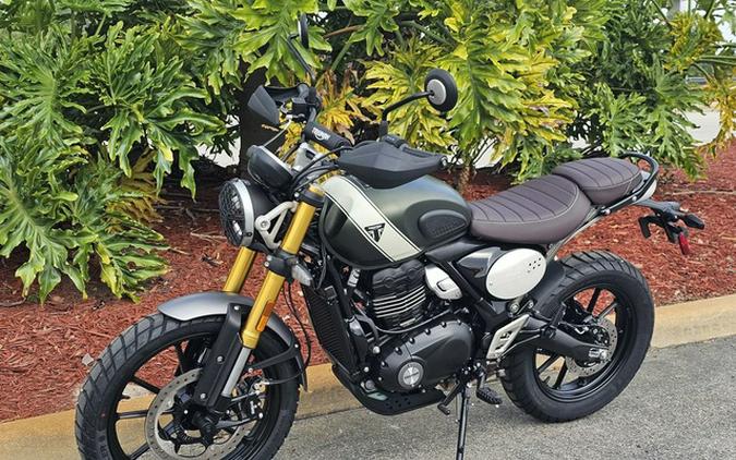 2026 Triumph Scrambler 400 X Matte Khaki Green/Matte Fusion Whi X