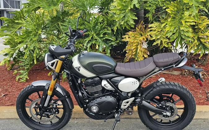 2026 Triumph Scrambler 400 X Matte Khaki Green/Matte Fusion Whi X